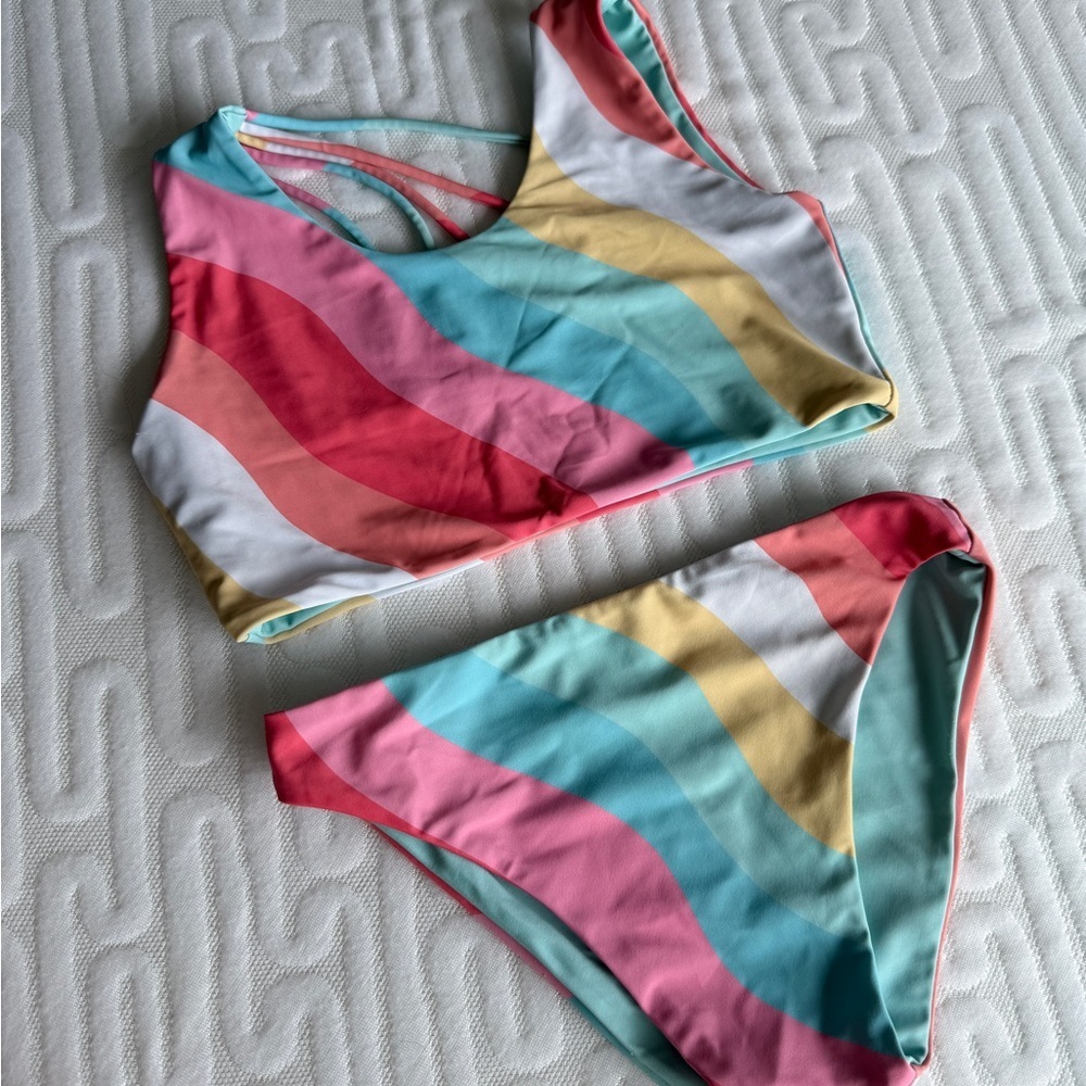 💗 GIRLS Size 10 Colorful Striped Two-Piece Bikini Set - Picture 1 of 10